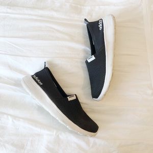 ADIDAS memory foam tennis shoes